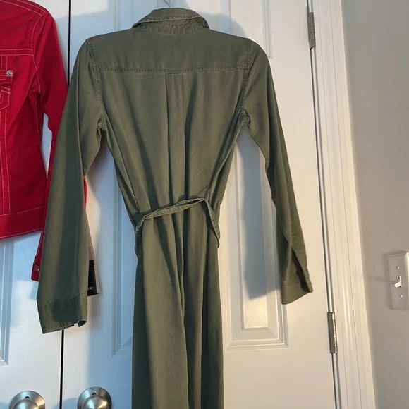 Gap casual green khaki dress with tags. Never worn - Picture 4 of 4